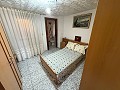Fantastisches Stadthaus mit 4 Schlafzimmern und 3 Bädern mit Blick auf das Schloss in Petrer in  Dream Villas Alicante