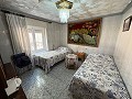 Fantastisches Stadthaus mit 4 Schlafzimmern und 3 Bädern mit Blick auf das Schloss in Petrer in  Dream Villas Alicante