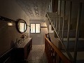 Fantastisches Stadthaus mit 4 Schlafzimmern und 3 Bädern mit Blick auf das Schloss in Petrer in  Dream Villas Alicante