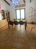 Mooie villa met 3 slaapkamers en 2 badkamers in Caudete Castilla La Mancha. in  Dream Villas Alicante