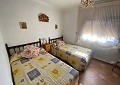 Fabulosa villa de 4 dormitorios con casa de invitados independiente en Sax in  Dream Villas Alicante