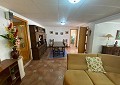 Fabulosa villa de 4 dormitorios con casa de invitados independiente en Sax in  Dream Villas Alicante