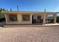 Fabulosa villa de 4 dormitorios con casa de invitados independiente en Sax in  Dream Villas Alicante