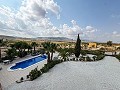 Preciosa villa de 5 dormitorios y 4 baños en Pinoso. in  Dream Villas Alicante