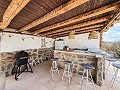 Preciosa villa de 5 dormitorios y 4 baños en Pinoso. in  Dream Villas Alicante