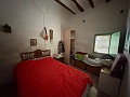 Amplia casa con garaje y gran parcela: Una casa con grandes posibilidades in  Dream Villas Alicante