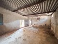 Grande opportunité à El Xinorlet : maison à rénover avec grotte et terrain in  Dream Villas Alicante