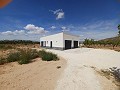 Casa de invitados, garaje más parcela en venta en Pinoso. in  Dream Villas Alicante