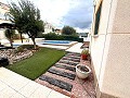 Hermosa villa de 4 dormitorios con piscina privada in  Dream Villas Alicante