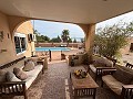 Schöne Villa mit 5 Schlafzimmern und 3 Bädern in Sax. in  Dream Villas Alicante