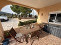 Schöne Villa mit 5 Schlafzimmern und 3 Bädern in Sax. in  Dream Villas Alicante