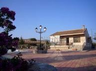 Beautiful villa with swimming pool in  Dream Villas Alicante