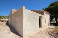 Casa de Campo con 100.000M2 de olivos y almendros in  Dream Villas Alicante