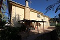 Groot vrijstaand huis met 9 slaapkamers in de stad, ideaal voor zaken in  Dream Villas Alicante