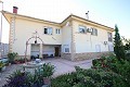 Groot vrijstaand huis met 9 slaapkamers in de stad, ideaal voor zaken in  Dream Villas Alicante