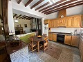 Groot landhuis met marmeren bedrijf en druivenplantage in  Dream Villas Alicante