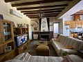 Groot landhuis met marmeren bedrijf en druivenplantage in  Dream Villas Alicante