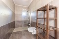 Preciosa Villa lista para entrar a vivir con Casa de Huéspedes y Piscina in  Dream Villas Alicante