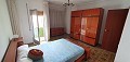 Stadthaus mit separater Wohnung in Ayora in  Dream Villas Alicante