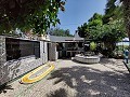 Landhaus mit Pool und Nebengebäuden in  Dream Villas Alicante