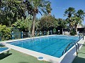 Landhaus mit Pool und Nebengebäuden in  Dream Villas Alicante