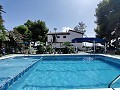 Landhaus mit Pool und Nebengebäuden in  Dream Villas Alicante