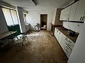 Große Reform-Yecla, sechs Schlafzimmer, zwei Badezimmer in  Dream Villas Alicante