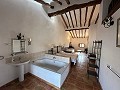 Immense maison de campagne de 6 chambres à Ubeda in  Dream Villas Alicante