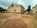 Schöne Villa zwischen Sax und Elda mit Pool und Gästehaus in  Dream Villas Alicante