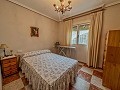 Schöne Villa zwischen Sax und Elda mit Pool und Gästehaus in  Dream Villas Alicante