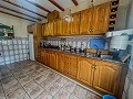 Schöne Villa zwischen Sax und Elda mit Pool und Gästehaus in  Dream Villas Alicante