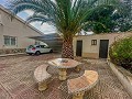 Schöne Villa zwischen Sax und Elda mit Pool und Gästehaus in  Dream Villas Alicante