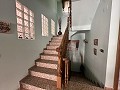 Enorme villa en Petrer de 4 plantas in  Dream Villas Alicante