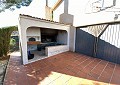 Villa mit 3 Schlafzimmern und 1 Bad in toller Lage mit Pool und Gästehaus auf 2 Etagen in Sax in  Dream Villas Alicante