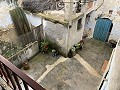 Amplia casa adosada con patio y garaje. in  Dream Villas Alicante