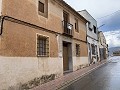 Amplia casa adosada con patio y garaje. in  Dream Villas Alicante