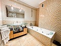 Belle maison de 3 étages située au centre d'Almansa in  Dream Villas Alicante