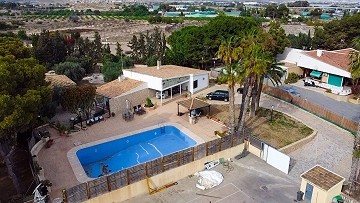 Incredible villa 10 minutes from the beach in Mutxamel