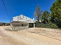 Geräumiges Landhaus mit 8 Zimmern zum Renovieren in Yecla in  Dream Villas Alicante