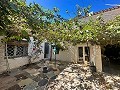 Geräumiges Landhaus mit 8 Zimmern zum Renovieren in Yecla in  Dream Villas Alicante