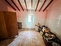 Geräumiges Landhaus mit 8 Zimmern zum Renovieren in Yecla in  Dream Villas Alicante