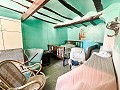 Geräumiges Landhaus mit 8 Zimmern zum Renovieren in Yecla in  Dream Villas Alicante