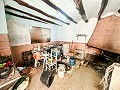 Geräumiges Landhaus mit 8 Zimmern zum Renovieren in Yecla in  Dream Villas Alicante