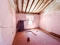 Geräumiges Landhaus mit 8 Zimmern zum Renovieren in Yecla in  Dream Villas Alicante