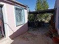 Casa de campo parcialmente reformada de 4 dormitorios y 1 baño in  Dream Villas Alicante