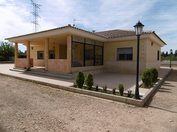 Spectacular 3 Bed 2 Bath Villa with Pool