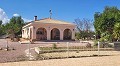 Schöne Landvilla mit Pool und Grundstück in  Dream Villas Alicante