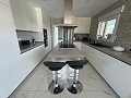 Storslået villa med 5 soveværelser og 4 badeværelser in  Dream Villas Alicante