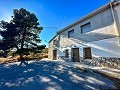 Immense maison à la campagne avec parcelles à Pinoso in  Dream Villas Alicante