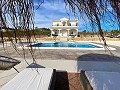 Belle villa presque neuve de 3 chambres in  Dream Villas Alicante